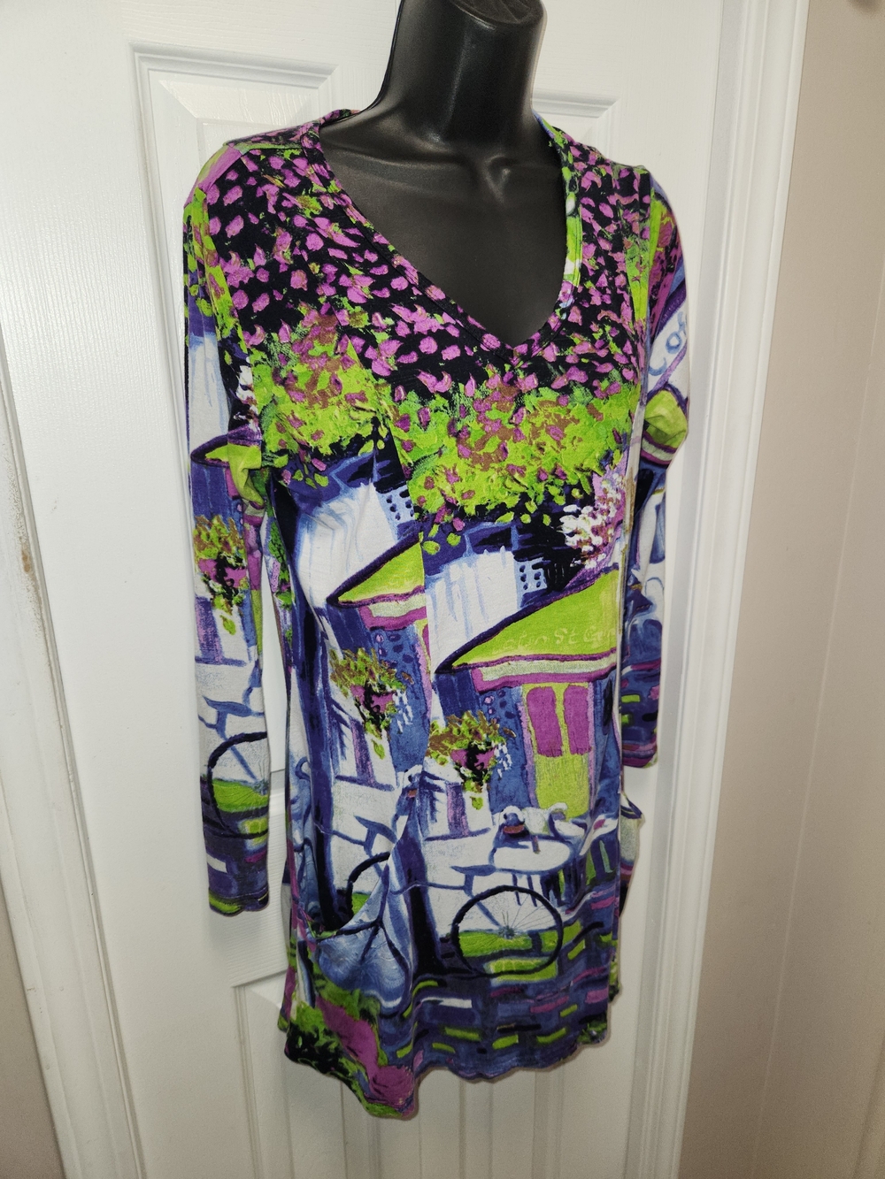 🍉Vibrant Orientique V-Neck Dress